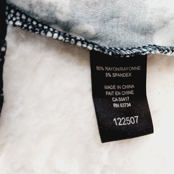 Tunic T-Shirt Size S Black White Daisy Artsy Whimsycore Minimal Soft Grunge Goth - Picture 8 of 10